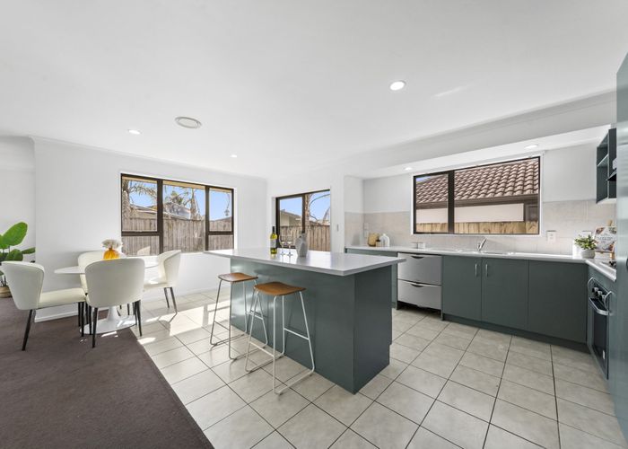  at 5 Dapple Place, Flat Bush, Manukau City, Auckland