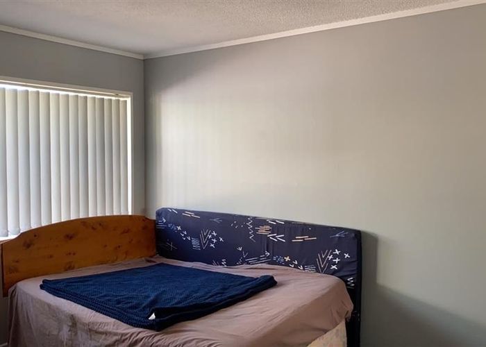  at 2/49A Landon Avenue, Mangere East, Manukau City, Auckland