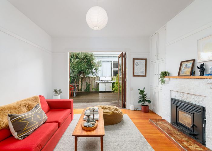  at 33 Rogers Street, Sydenham, Christchurch