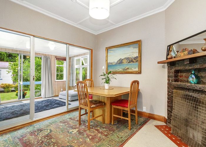  at 24 Lincoln Avenue, Tawa, Wellington