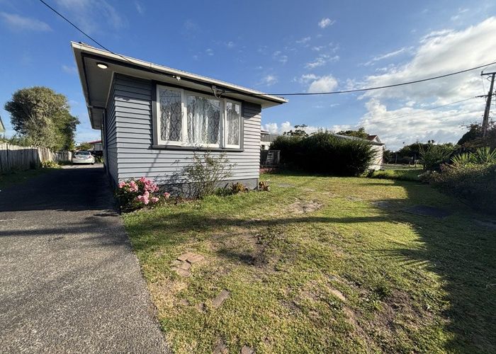  at 37 Metcalfe Road, Ranui, Waitakere City, Auckland