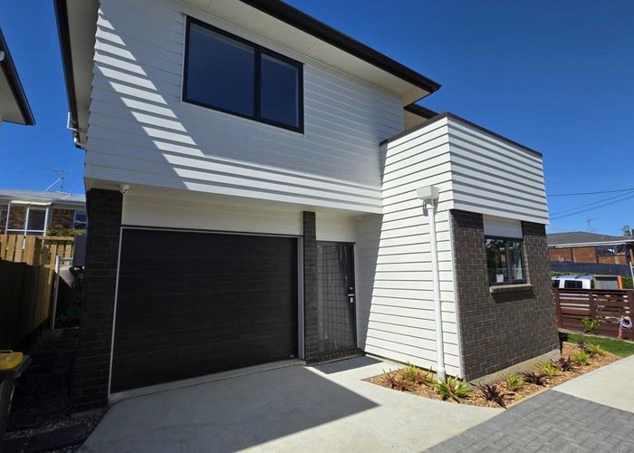  at 56 Angelo Avenue, Howick, Manukau City, Auckland