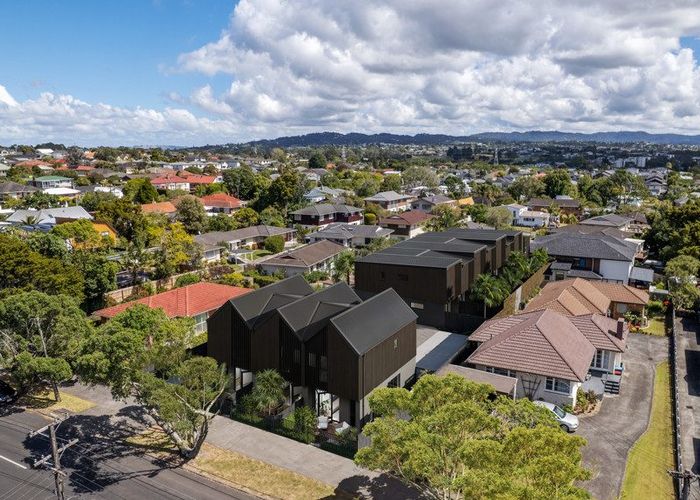  at 393 Blockhouse Bay Road, Blockhouse Bay, Auckland City, Auckland