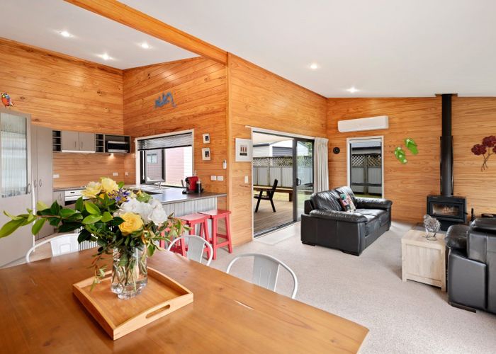  at 7 Lakemere Way, Kinloch, Taupō