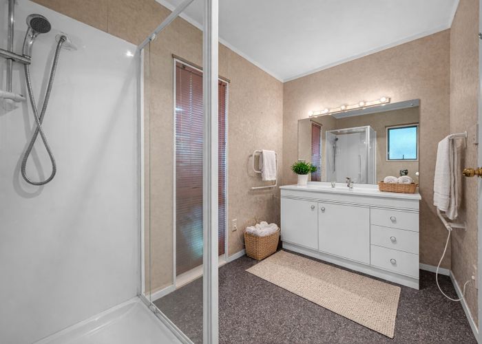  at 2/16 Airfield Road, Takanini, Papakura, Auckland