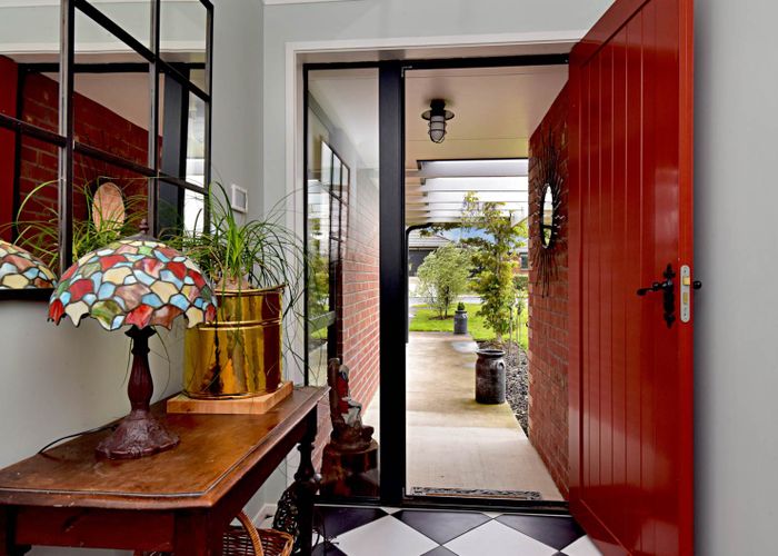  at 5 Drumkeen Place, Rosehill, Papakura