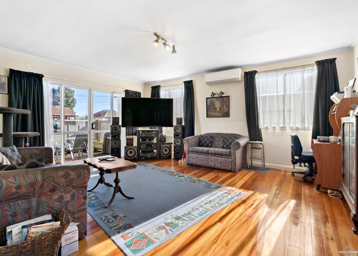  at 3 Oxford Road, Manurewa, Auckland