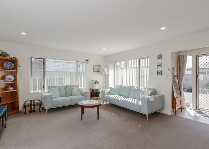  at 1B Oxford Street, Taradale, Napier