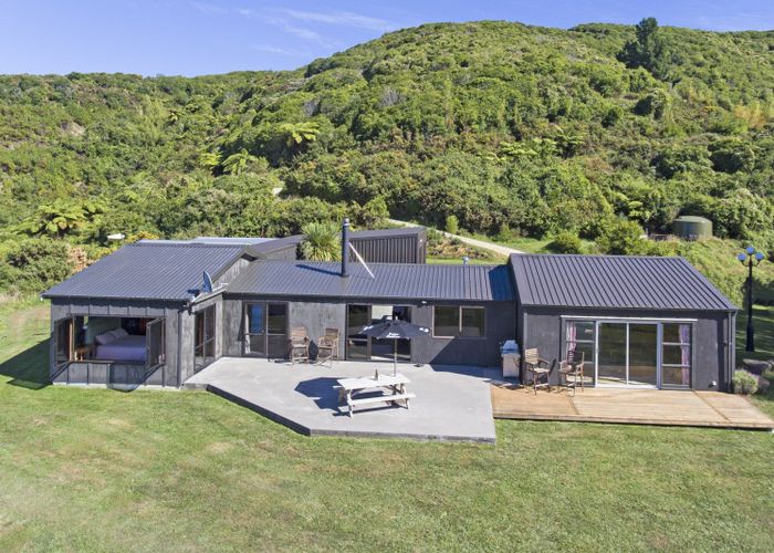 Free property data for 273 RiwakaSandy Bay Road, Takaka Hill homes.co.nz