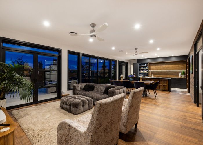  at 10 Kohuhu Lane, Redwood Valley