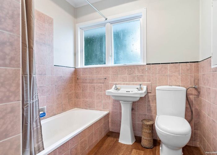  at 4 Green Lane East, Remuera, Auckland