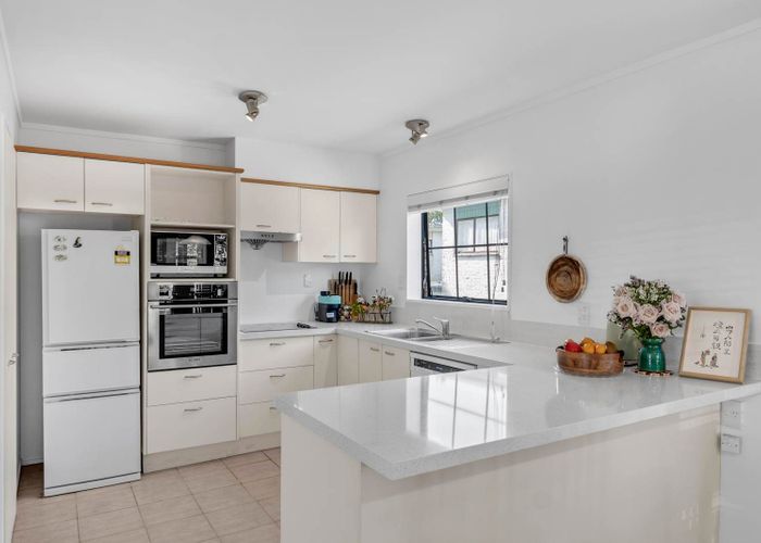  at 1/97 Matipo Road, Mairangi Bay, North Shore City, Auckland