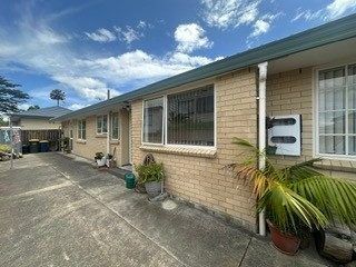  at Glendene, Waitakere City, Auckland