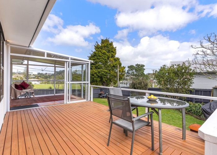  at 2/1 Recreation Drive, Birkenhead, North Shore City, Auckland