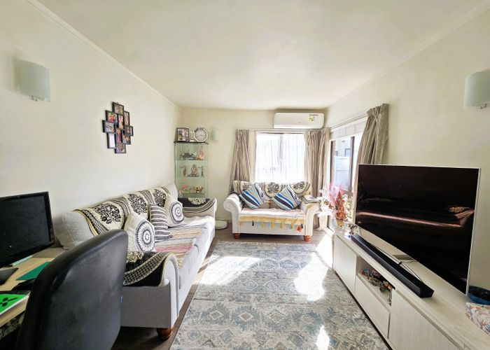  at 2/570  High Street, Boulcott, Lower Hutt, Wellington