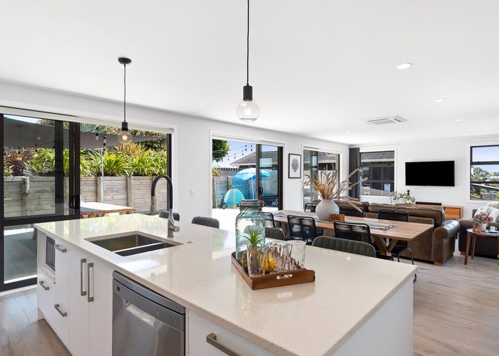  at 6 Lambert Way, Paraparaumu