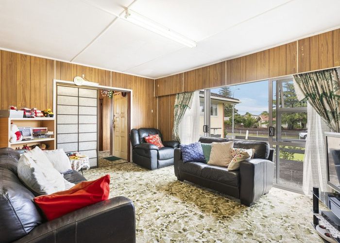  at 5 Maitland Place, Favona, Auckland