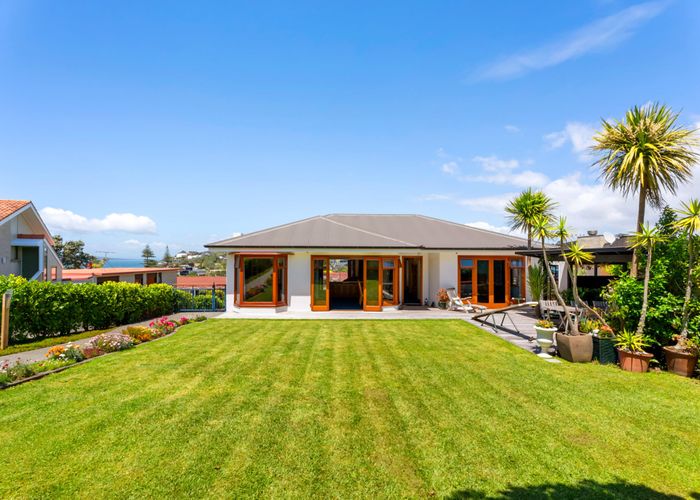  at 7 Brighton Terrace, Mairangi Bay, North Shore City, Auckland