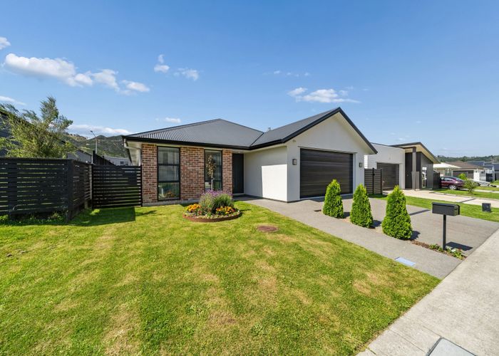  at 21 Cynisca Crescent, Wallaceville, Upper Hutt, Wellington