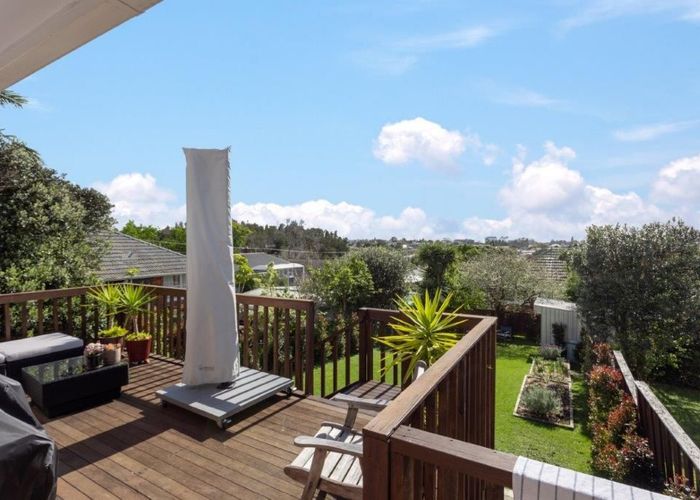  at 1/6 Liston Street, Northcote, Auckland