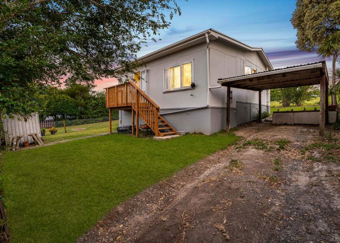  at 1/33 Lavelle Road, Henderson, Waitakere City, Auckland