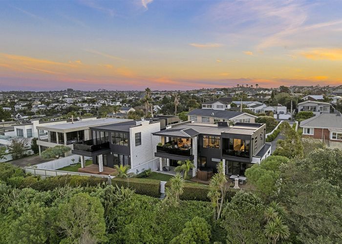 For sale 123A Churchill Road, Rothesay Bay, Auckland homes.co.nz