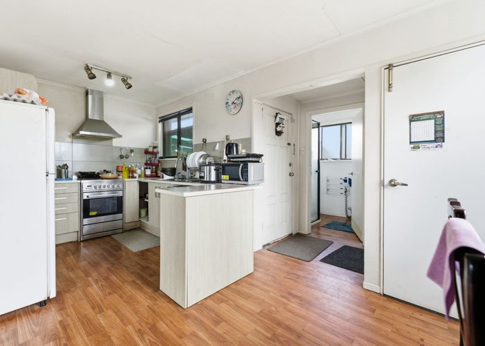  at 24 Parkinson Avenue, Mount Roskill, Auckland City, Auckland