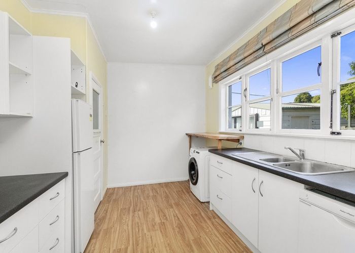  at 32 Durham Crescent, Fairfield, Lower Hutt, Wellington
