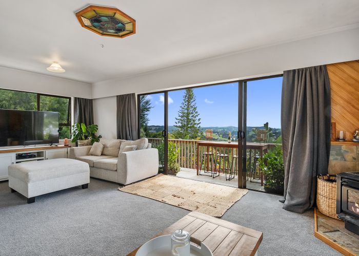  at 1069 Scenic Drive North, Swanson, Auckland