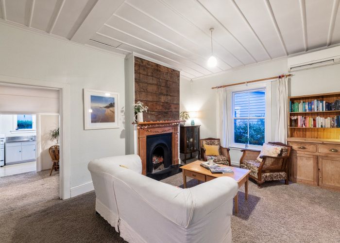  at 2/2 Evan Street, Belmont, Auckland
