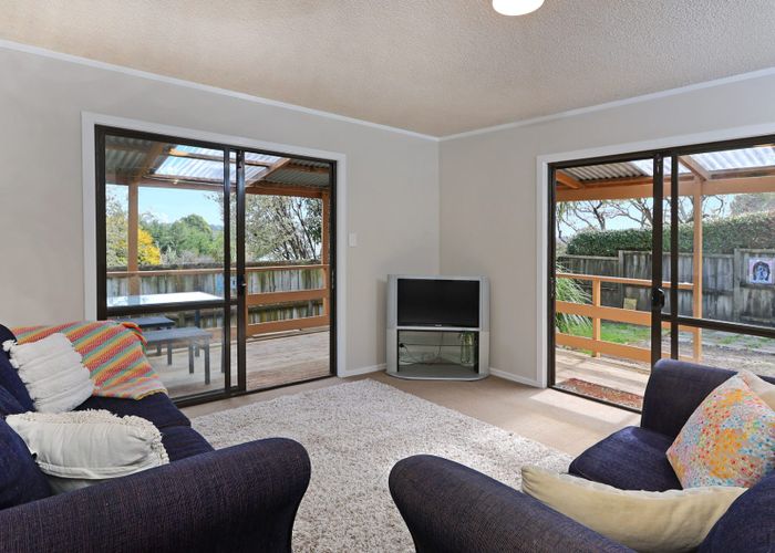  at 2/103 Sturges Road, Henderson, Auckland