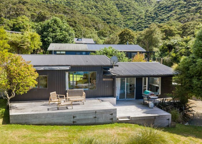  at Lochmara Bay, Queen Charlotte Sounds, Marlborough, Marlborough