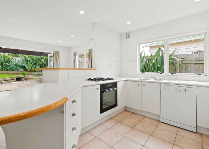  at 6 Nile Road, Milford, North Shore City, Auckland