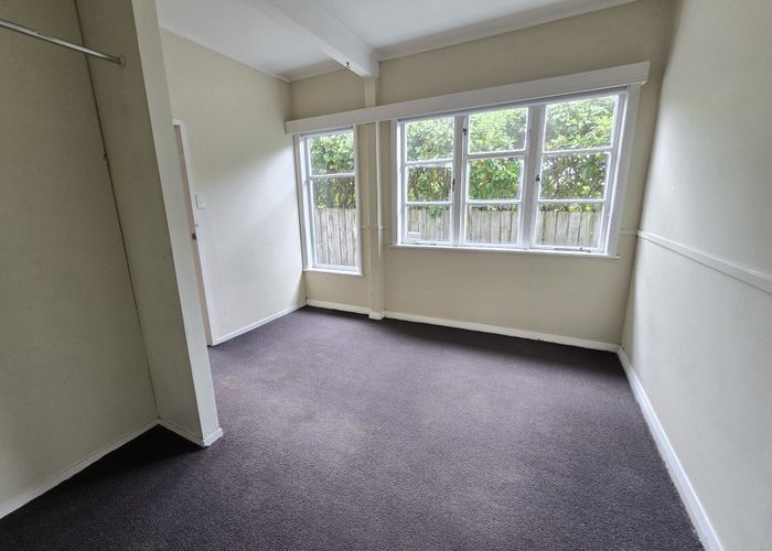  at 20 Sutherland Road, Point Chevalier, Auckland City, Auckland