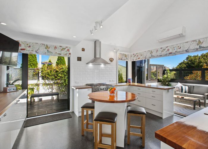  at 2/58 Drake Street, Howick, Auckland