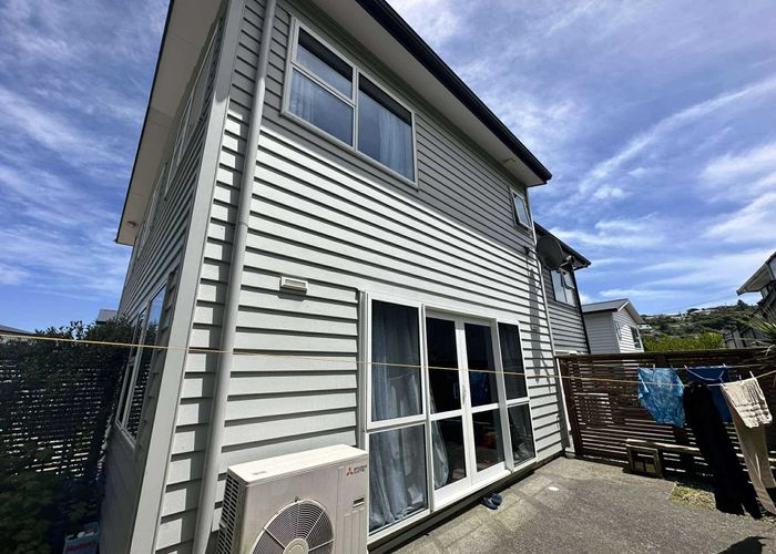  at 8/20 Glanmire Road, Newlands, Wellington