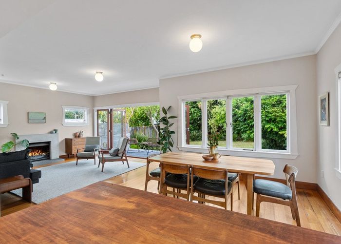  at 32 Cambourne Road, Sandringham, Auckland City, Auckland