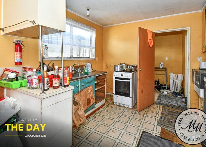  at 11 Darnell Crescent, Clover Park, Auckland