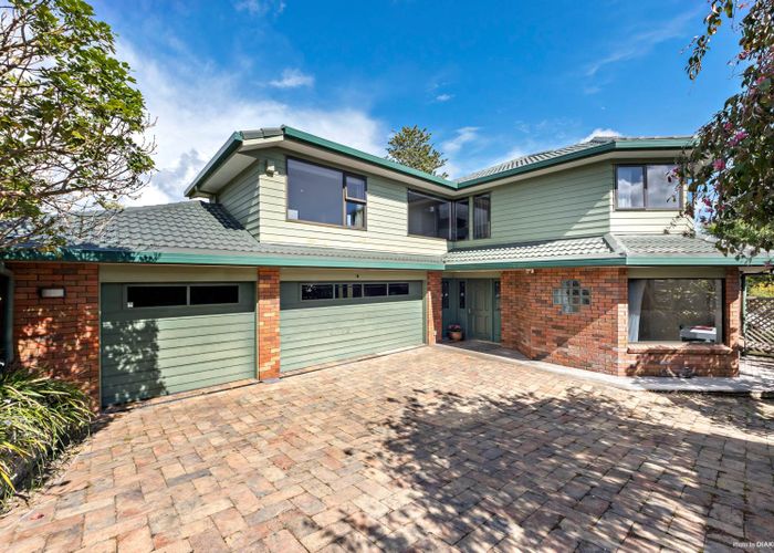  at 100 Stanley Point Road, Stanley Point, Auckland