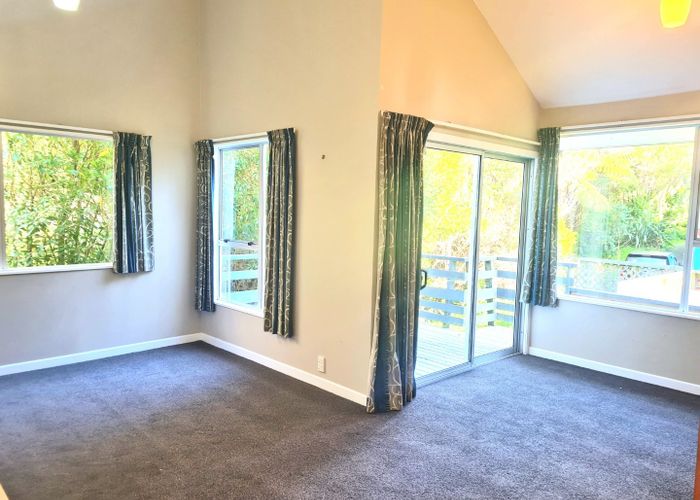  at 13A  Kingsbridge Place, Newlands, Wellington, Wellington