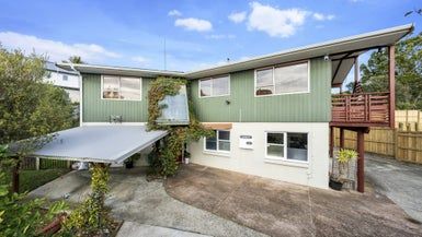  at 2/36 Sylvan Crescent, Te Atatū South, Auckland