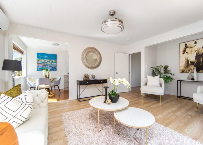  at 90 Lantana Road, Green Bay, Waitakere City, Auckland