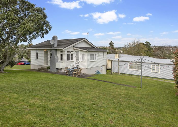  at 50 Woodlands Crescent, Browns Bay, North Shore City, Auckland