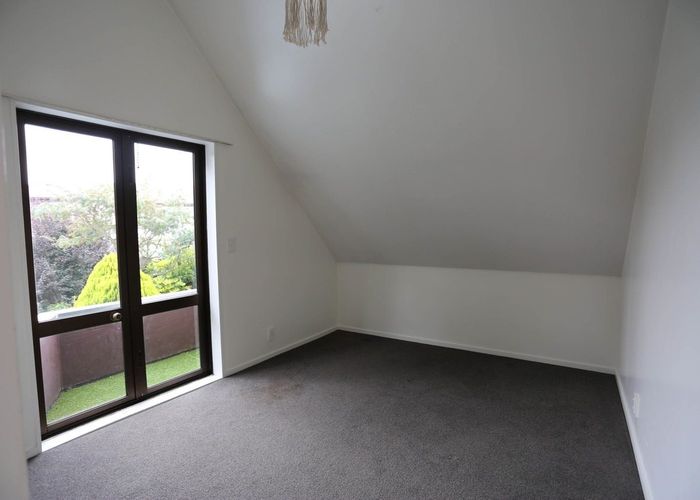  at 4b Montana Avenue, Ilam, Christchurch City, Canterbury