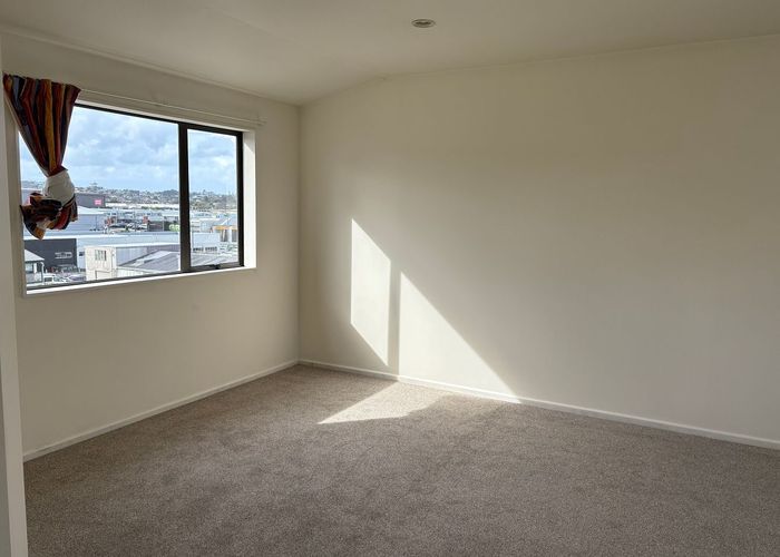  at 1/9 Woodall Place, Totara Vale, North Shore City, Auckland