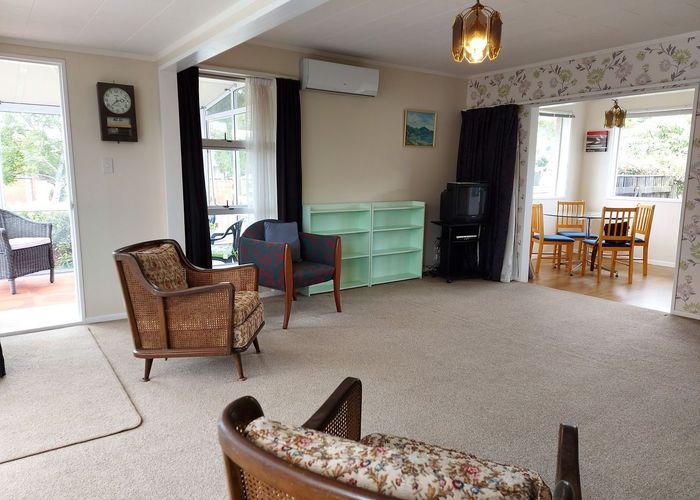  at 18 Rewarewa Crescent, Waikanae, Kapiti Coast, Wellington