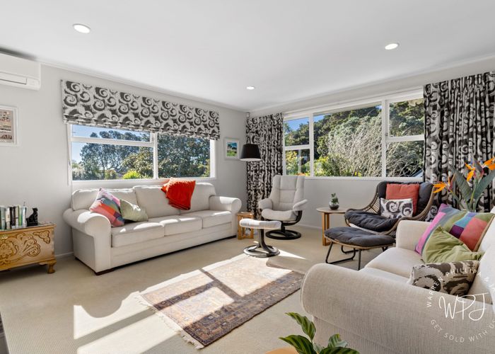  at 15 Patricia Place, Hill Park, Manukau City, Auckland