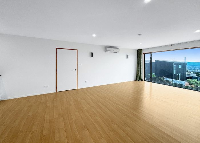  at 5 Stoneyridge Close, Mount Pleasant, Christchurch