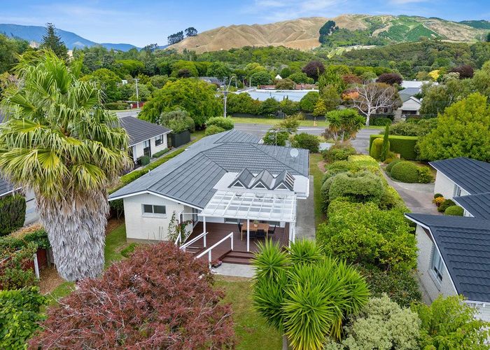  at 439 Te Moana Road, Waikanae