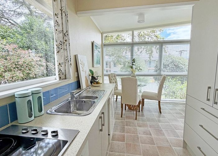  at 5/13 Napoleon Avenue, Milford, North Shore City, Auckland